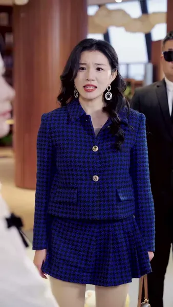 กุหลาบบาน รักลึก