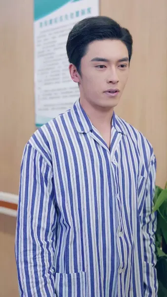 กุหลาบบาน รักลึก