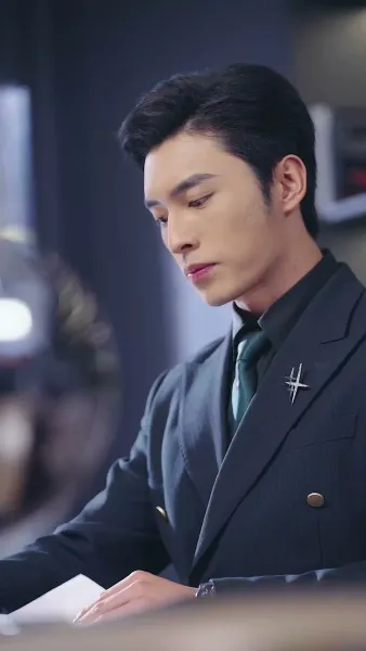 กุหลาบบาน รักลึก