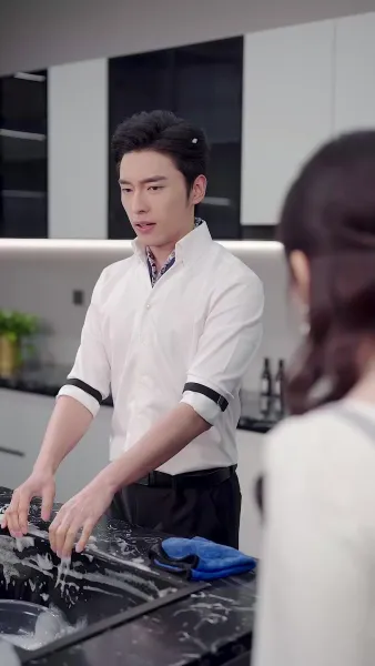 กุหลาบบาน รักลึก