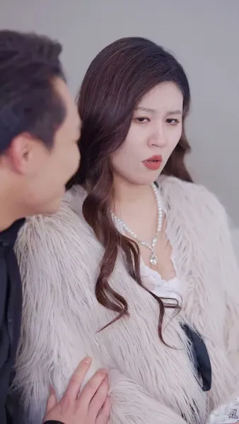 กุหลาบบาน รักลึก