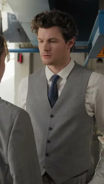 ทายาทสาวกลับมาเอาคืน