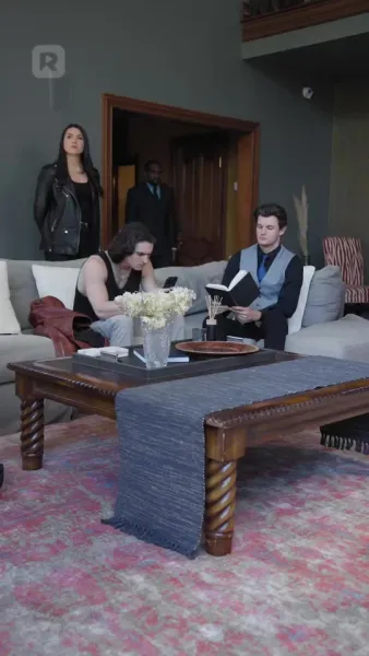 ทายาทสาวกลับมาเอาคืน