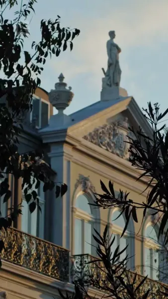 ทายาทสาวกลับมาเอาคืน