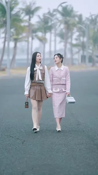 ลุงขี้เก๊กกับสาววัยใส