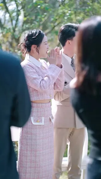 ลุงขี้เก๊กกับสาววัยใส