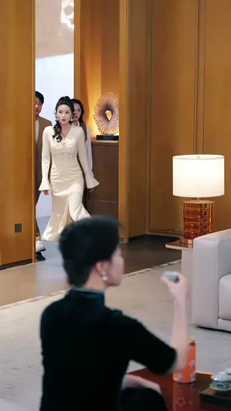 ลุงขี้เก๊กกับสาววัยใส