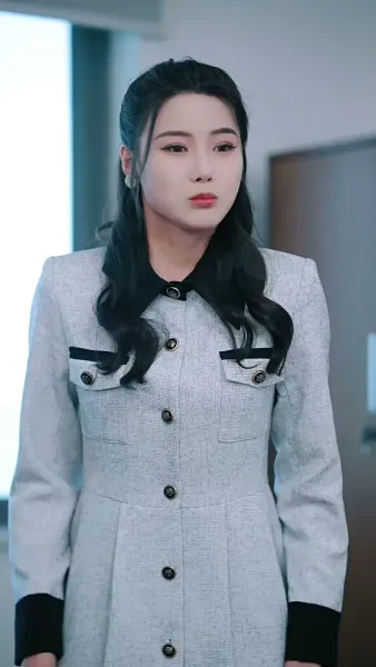 ลุงขี้เก๊กกับสาววัยใส