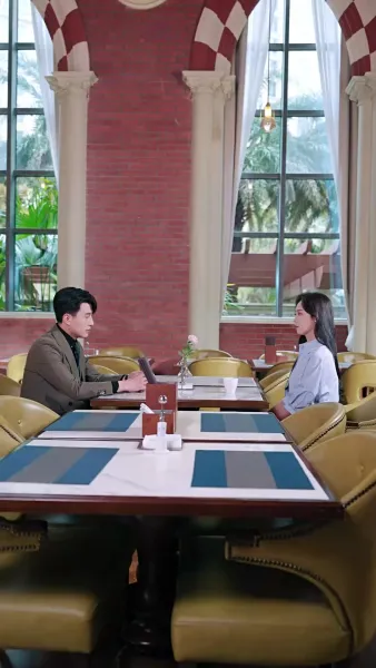 ลุงขี้เก๊กกับสาววัยใส