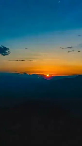 ทิ้งรักสู่ทางฝัน