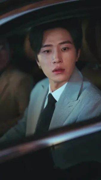 เมื่อความรัก เลื่อนลอยหายไป