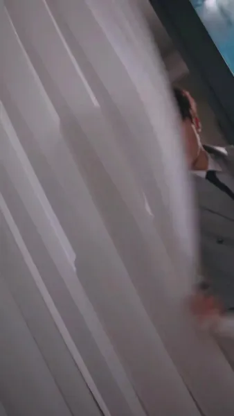 เมื่อความรัก เลื่อนลอยหายไป