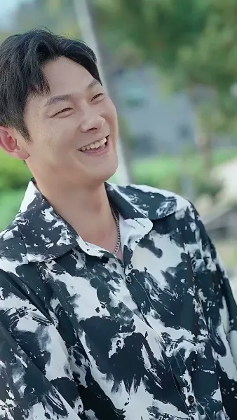 ทายาทเศรษฐีคืนบัลลังก์