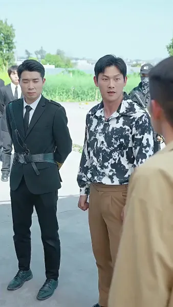 ทายาทเศรษฐีคืนบัลลังก์