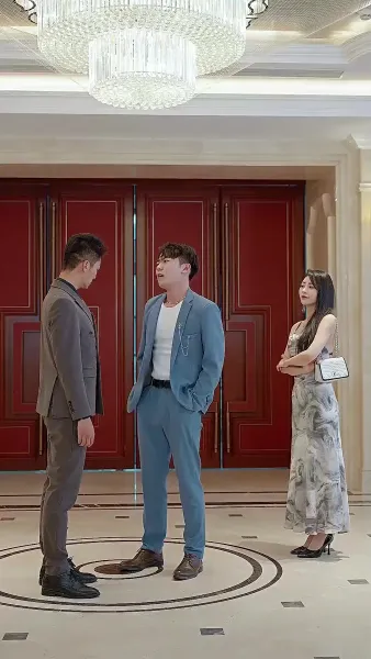 ทายาทเศรษฐีคืนบัลลังก์