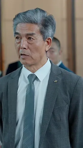 ทายาทเศรษฐีคืนบัลลังก์