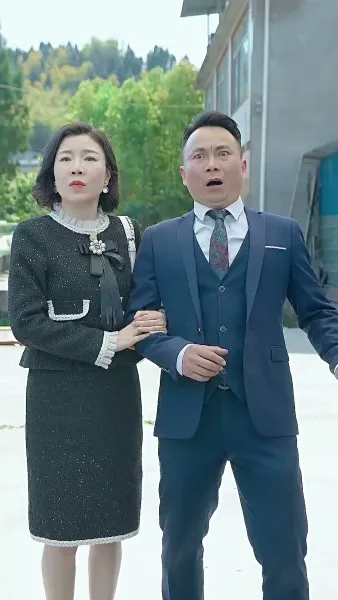 ทายาทเศรษฐีคืนบัลลังก์