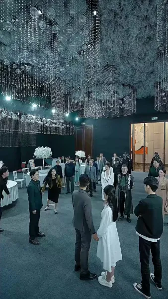 ทายาทเศรษฐีคืนบัลลังก์