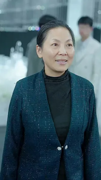 ทายาทเศรษฐีคืนบัลลังก์