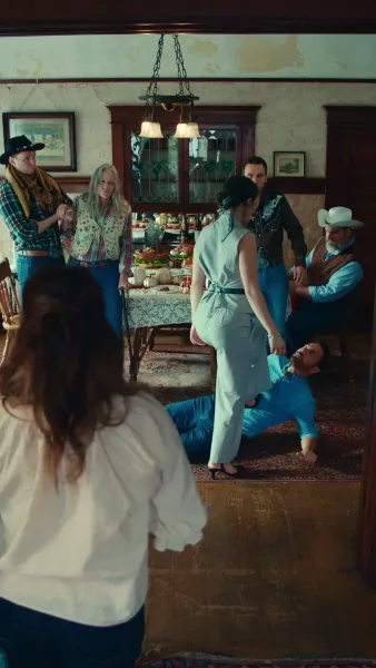 สาวแกร่งลุกขึ้นสู้