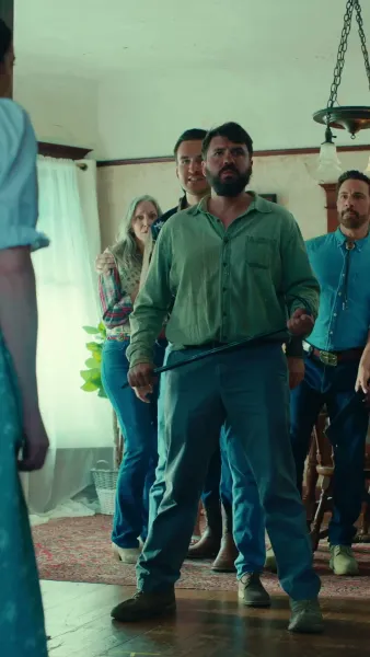 สาวแกร่งลุกขึ้นสู้