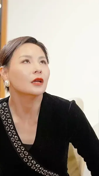 รักที่ไกลเกินจะไขว่คว้า