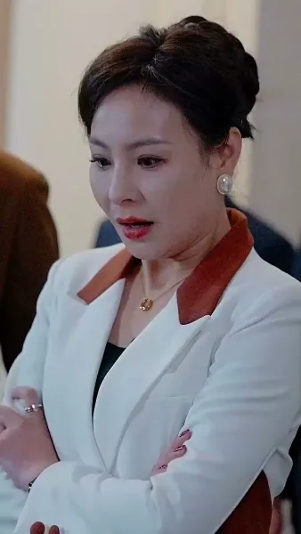 รักที่ไกลเกินจะไขว่คว้า