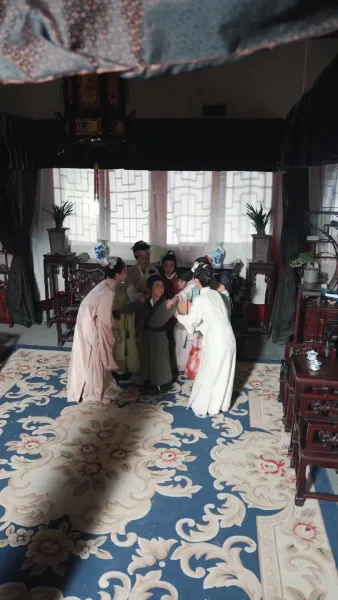 จากความยากจนสู่ความร่ำรวย: เด็กอัจฉริยะ​