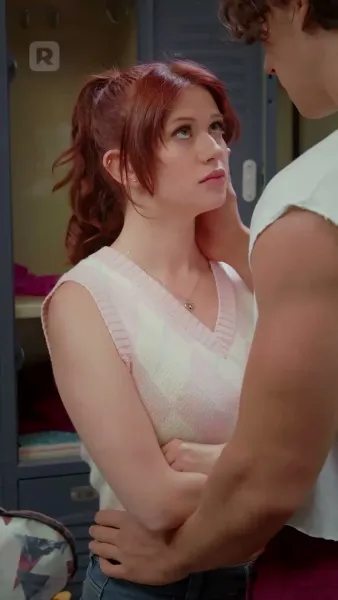 รักลับกลางสนาม