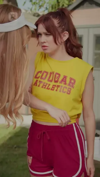 รักลับกลางสนาม