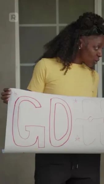 รักลับกลางสนาม