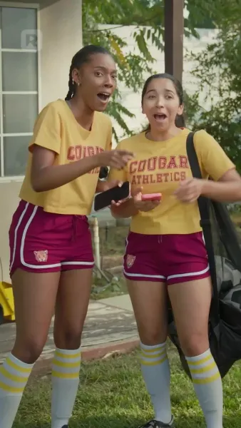 รักลับกลางสนาม