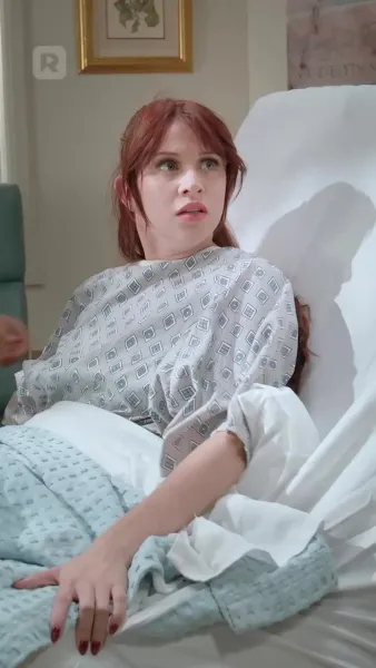 รักลับกลางสนาม