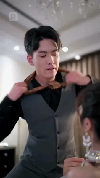 ชีวิตลับทั้งสามของสามีเศรษฐีฉัน