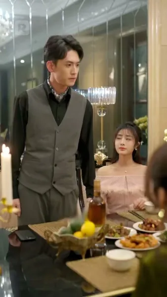 ชีวิตลับทั้งสามของสามีเศรษฐีฉัน