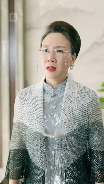 ชีวิตลับทั้งสามของสามีเศรษฐีฉัน