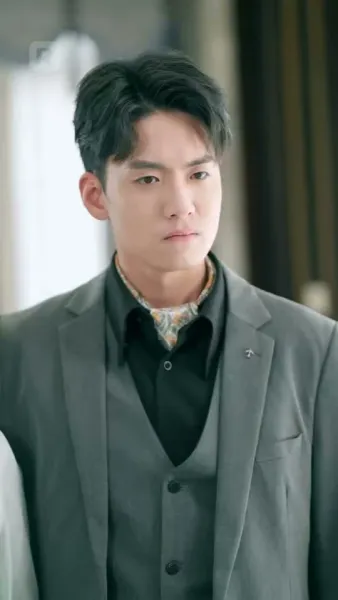 ชีวิตลับทั้งสามของสามีเศรษฐีฉัน