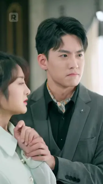 ชีวิตลับทั้งสามของสามีเศรษฐีฉัน