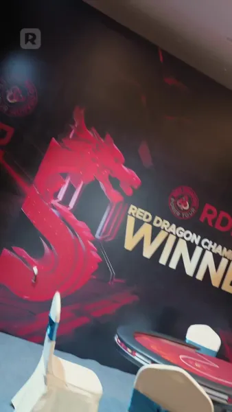 ราชินีคืนบัลลังก์ แพ้ทั้งโลกเพื่อชนะเธอ