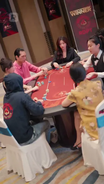 ราชินีคืนบัลลังก์ แพ้ทั้งโลกเพื่อชนะเธอ