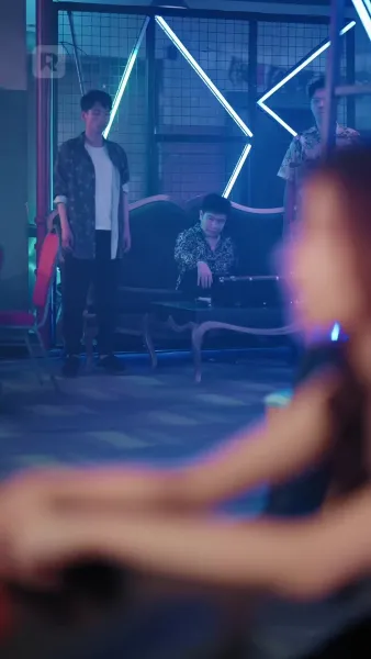 ราชินีคืนบัลลังก์ แพ้ทั้งโลกเพื่อชนะเธอ