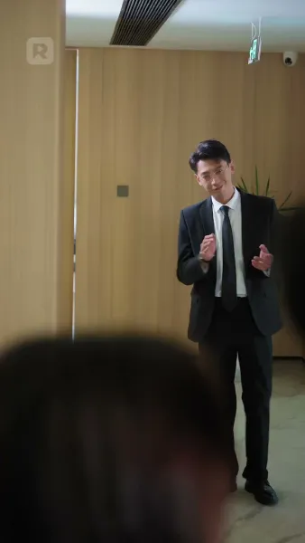 ราชินีคืนบัลลังก์ แพ้ทั้งโลกเพื่อชนะเธอ