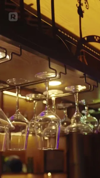 ราชินีคืนบัลลังก์ แพ้ทั้งโลกเพื่อชนะเธอ