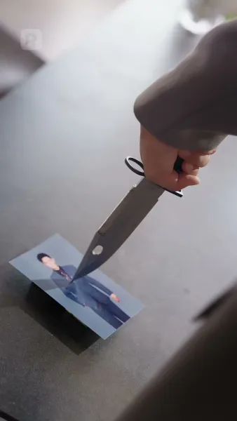 ราชินีคืนบัลลังก์ แพ้ทั้งโลกเพื่อชนะเธอ