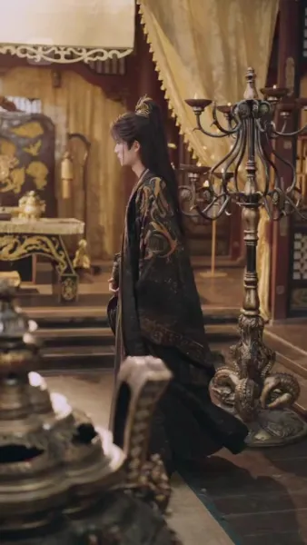 ดอกไม้ในวังวนอำนาจ