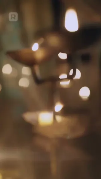 ดอกไม้ในวังวนอำนาจ