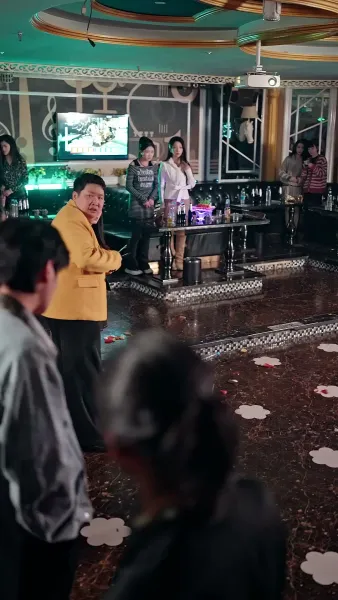 มังกรผงาดจากดิน 1