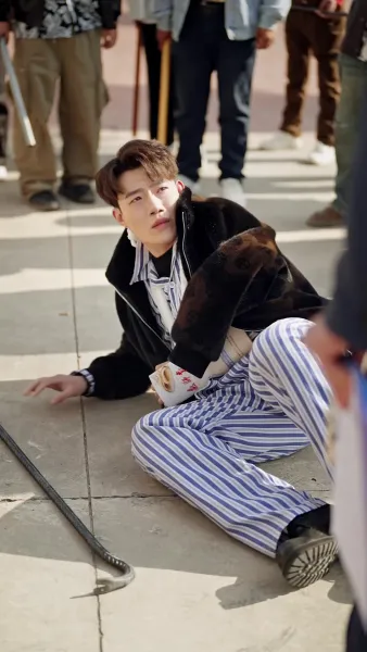 มังกรผงาดจากดิน 1