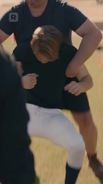 กองหลังคลุกฝุ่นหวนคืนสู่สนาม