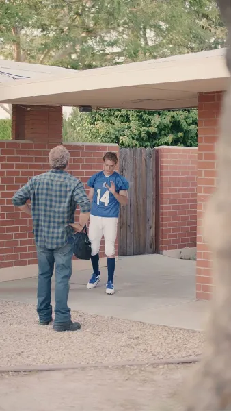 กองหลังคลุกฝุ่นหวนคืนสู่สนาม